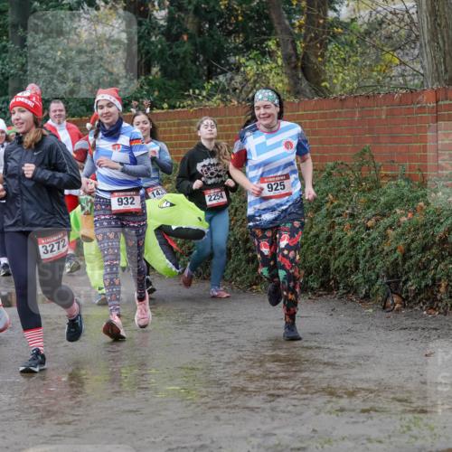 07.12.2025 - St. Pauli X-Mass-Run No. 15 Michael Burmester http://msf.ph/oto/9402407 07.12.2025 10:42:33 Laufen 92, 30, 932, 3272, 1431, 2254, 925 meine-sportfotos.de