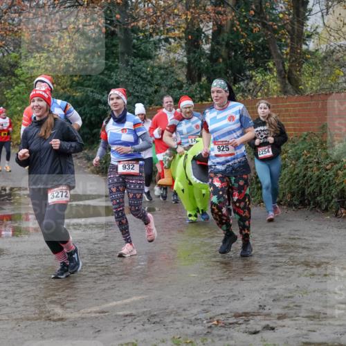 07.12.2025 - St. Pauli X-Mass-Run No. 15 Michael Burmester http://msf.ph/oto/9402409 07.12.2025 10:42:34 Laufen 3272, 932, 28, 14, 925, 2254 meine-sportfotos.de