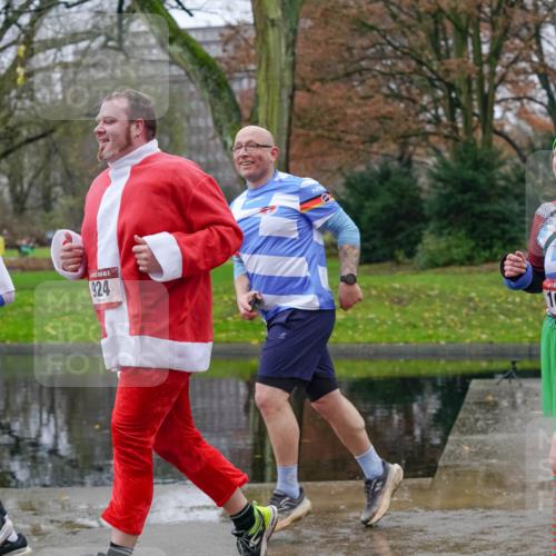 07.12.2025 - St. Pauli X-Mass-Run No. 15 Michael Burmester http://msf.ph/oto/9402436 07.12.2025 10:42:39 Laufen 924, 15, 1092 meine-sportfotos.de