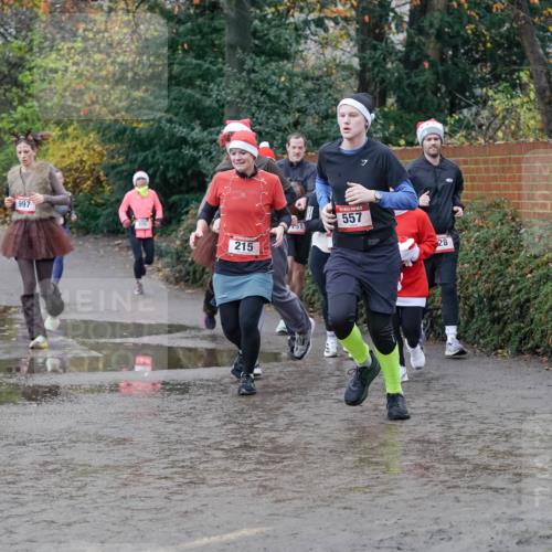 07.12.2025 - St. Pauli X-Mass-Run No. 15 Michael Burmester http://msf.ph/oto/9402450 07.12.2025 10:42:43 Laufen 216, 997, 557, 51, 215, 28 meine-sportfotos.de