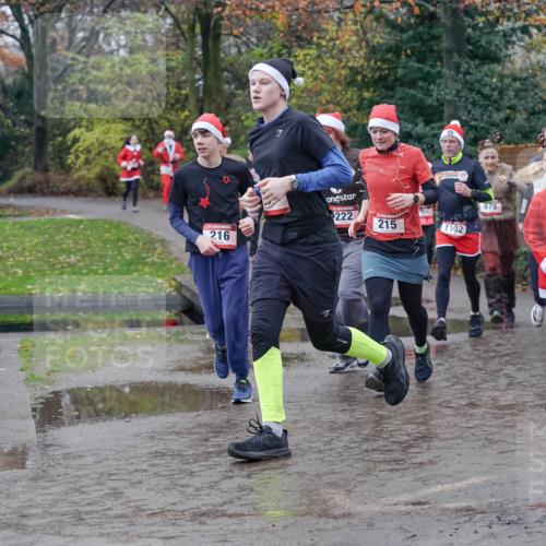 07.12.2025 - St. Pauli X-Mass-Run No. 15 Michael Burmester http://msf.ph/oto/9402455 07.12.2025 10:42:44 Laufen 222, 215, 1102, 216, 875, 281, 60, 128 meine-sportfotos.de