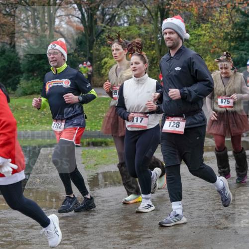 07.12.2025 - St. Pauli X-Mass-Run No. 15 Michael Burmester http://msf.ph/oto/9402470 07.12.2025 10:42:47 Laufen 702, 281, 199, 15, 117, 15, 128, 151, 160, 875 meine-sportfotos.de