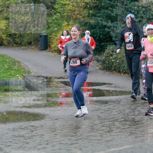 07.12.2025 - St. Pauli X-Mass-Run No. 15 Michael Burmester http://msf.ph/oto/9402478 07.12.2025 10:42:49 Laufen 298, 1668, 15, 300 meine-sportfotos.de