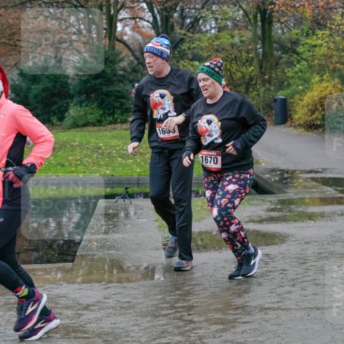 07.12.2025 - St. Pauli X-Mass-Run No. 15 Michael Burmester http://msf.ph/oto/9402491 07.12.2025 10:42:52 Laufen 300, 1663, 1670 meine-sportfotos.de