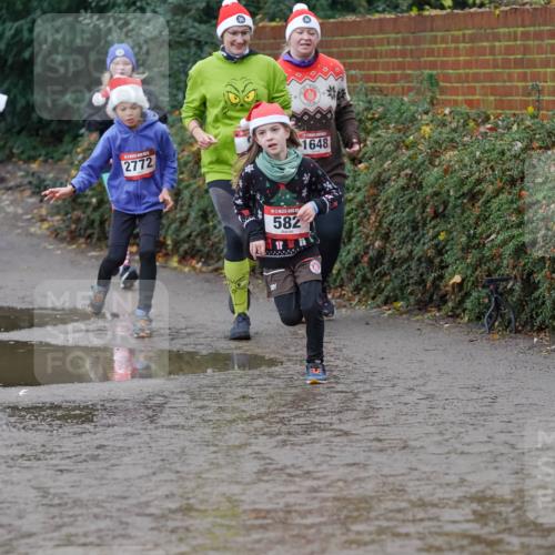 07.12.2025 - St. Pauli X-Mass-Run No. 15 Michael Burmester http://msf.ph/oto/9402518 07.12.2025 10:43:01 Laufen 697, 2772, 582, 1648 meine-sportfotos.de