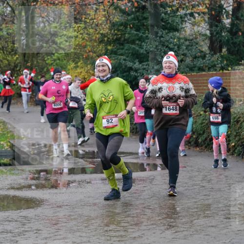 07.12.2025 - St. Pauli X-Mass-Run No. 15 Michael Burmester http://msf.ph/oto/9402530 07.12.2025 10:43:04 Laufen 4000, 92, 399, 1648, 698 meine-sportfotos.de