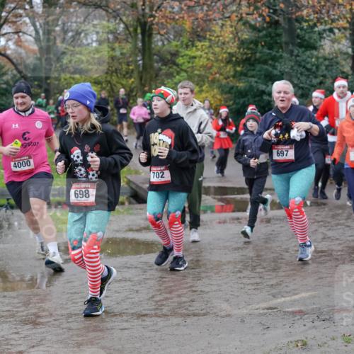 07.12.2025 - St. Pauli X-Mass-Run No. 15 Michael Burmester http://msf.ph/oto/9402547 07.12.2025 10:43:08 Laufen 4000, 698, 702, 697, 297, 3999 meine-sportfotos.de