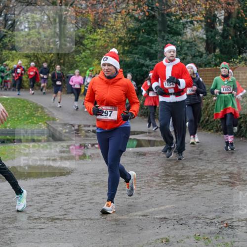 07.12.2025 - St. Pauli X-Mass-Run No. 15 Michael Burmester http://msf.ph/oto/9402554 07.12.2025 10:43:10 Laufen 15, 97, 1854, 1596, 1853 meine-sportfotos.de