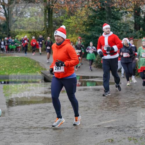07.12.2025 - St. Pauli X-Mass-Run No. 15 Michael Burmester http://msf.ph/oto/9402556 07.12.2025 10:43:10 Laufen 297, 18, 159, 1853 meine-sportfotos.de