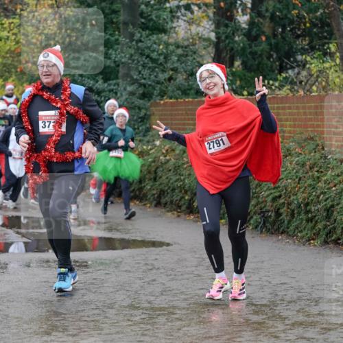 07.12.2025 - St. Pauli X-Mass-Run No. 15 Michael Burmester http://msf.ph/oto/9402610 07.12.2025 10:43:23 Laufen 373, 2791 meine-sportfotos.de