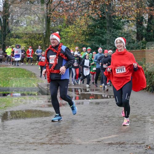 07.12.2025 - St. Pauli X-Mass-Run No. 15 Michael Burmester http://msf.ph/oto/9402611 07.12.2025 10:43:24 Laufen 137, 3, 1630, 2791 meine-sportfotos.de