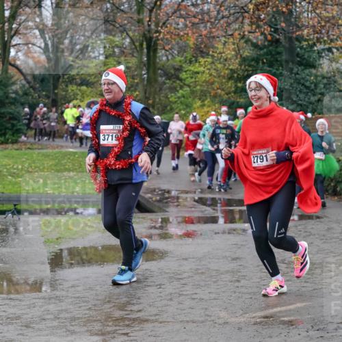 07.12.2025 - St. Pauli X-Mass-Run No. 15 Michael Burmester http://msf.ph/oto/9402615 07.12.2025 10:43:24 Laufen 3719, 3719, 2791, 1492 meine-sportfotos.de