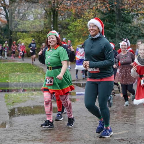 07.12.2025 - St. Pauli X-Mass-Run No. 15 Michael Burmester http://msf.ph/oto/9402631 07.12.2025 10:43:31 Laufen 400403, 000000, 1063, 15, 136, 193, 186 meine-sportfotos.de