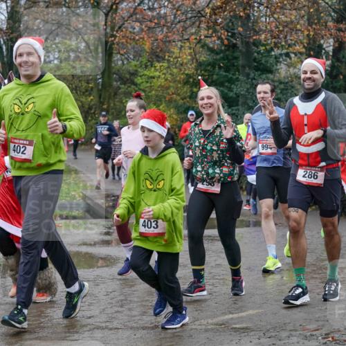 07.12.2025 - St. Pauli X-Mass-Run No. 15 Michael Burmester http://msf.ph/oto/9402646 07.12.2025 10:43:34 Laufen 20, 402, 403, 99, 5, 286 meine-sportfotos.de