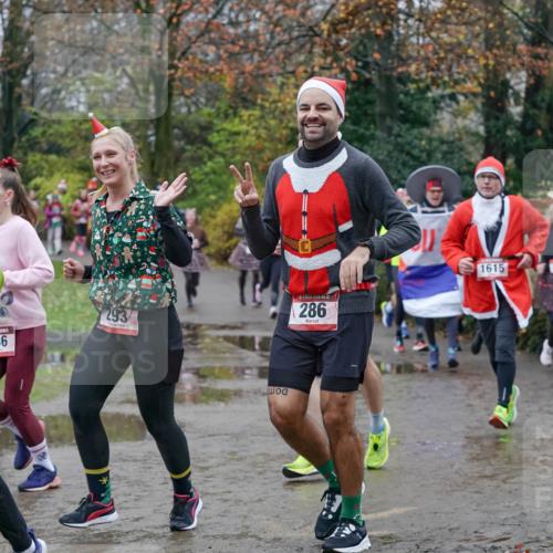 07.12.2025 - St. Pauli X-Mass-Run No. 15 Michael Burmester http://msf.ph/oto/9402649 07.12.2025 10:43:35 Laufen 15, 403, 336, 293, 286, 1615 meine-sportfotos.de