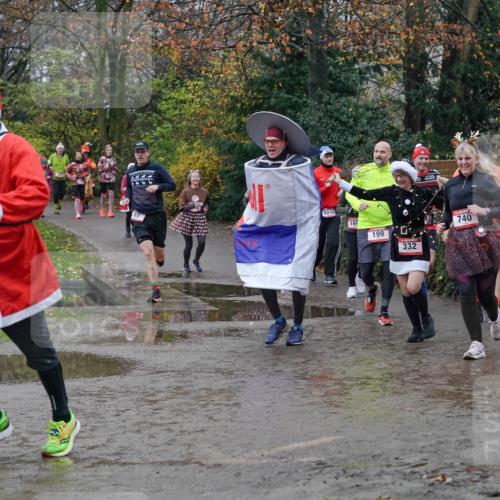 07.12.2025 - St. Pauli X-Mass-Run No. 15 Michael Burmester http://msf.ph/oto/9402655 07.12.2025 10:43:37 Laufen 1615, 1048, 169, 199, 332, 740 meine-sportfotos.de
