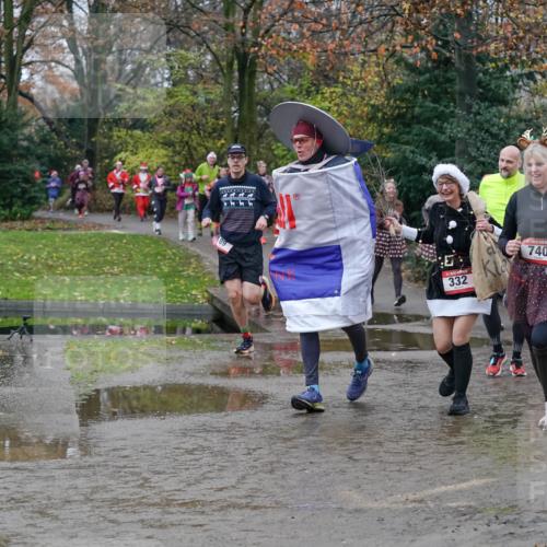 07.12.2025 - St. Pauli X-Mass-Run No. 15 Michael Burmester http://msf.ph/oto/9402664 07.12.2025 10:43:38 Laufen 89, 332, 740, 1633 meine-sportfotos.de