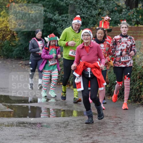 07.12.2025 - St. Pauli X-Mass-Run No. 15 Michael Burmester http://msf.ph/oto/9402697 07.12.2025 10:43:45 Laufen 1144, 1205, 432, 1025 meine-sportfotos.de