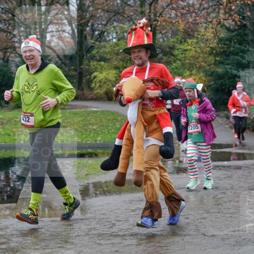 07.12.2025 - St. Pauli X-Mass-Run No. 15 Michael Burmester http://msf.ph/oto/9402719 07.12.2025 10:43:50 Laufen 00, 1211, 432, 1205 meine-sportfotos.de