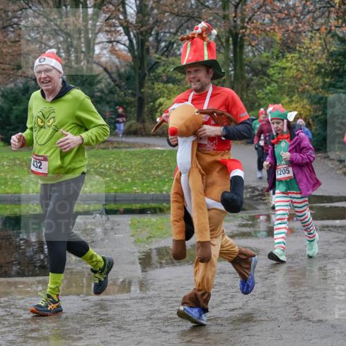 07.12.2025 - St. Pauli X-Mass-Run No. 15 Michael Burmester http://msf.ph/oto/9402720 07.12.2025 10:43:50 Laufen 432, 1205 meine-sportfotos.de