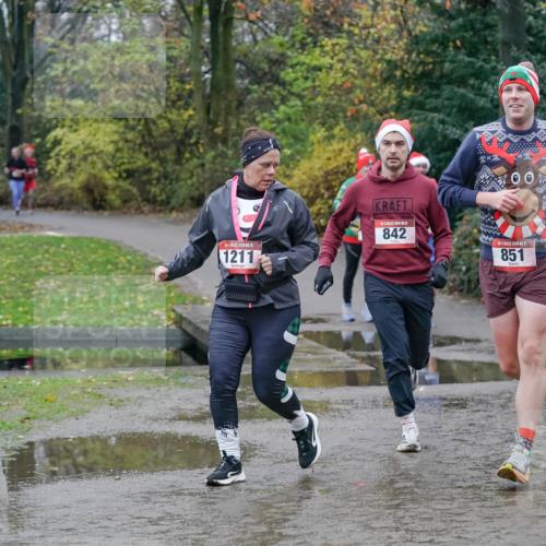 07.12.2025 - St. Pauli X-Mass-Run No. 15 Michael Burmester http://msf.ph/oto/9402725 07.12.2025 10:43:52 Laufen 15, 1211, 842, 00, 15, 851, 489, 11 meine-sportfotos.de