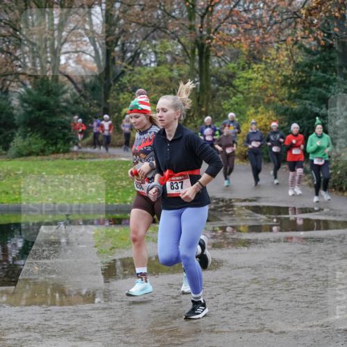 07.12.2025 - St. Pauli X-Mass-Run No. 15 Michael Burmester http://msf.ph/oto/9402752 07.12.2025 10:44:07 Laufen 838, 837, 1611 meine-sportfotos.de