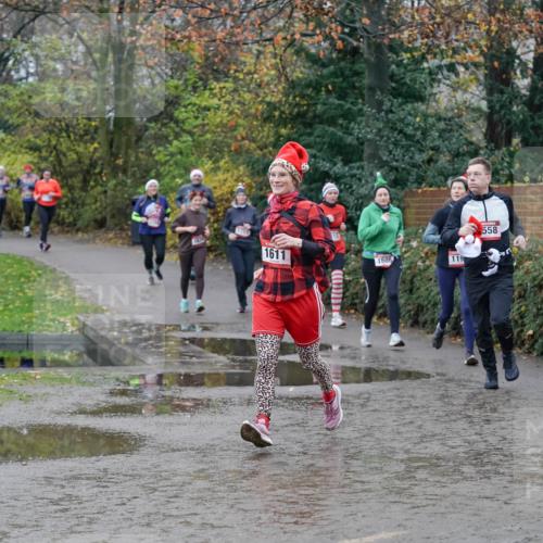 07.12.2025 - St. Pauli X-Mass-Run No. 15 Michael Burmester http://msf.ph/oto/9402753 07.12.2025 10:44:07 Laufen 1611 meine-sportfotos.de