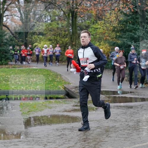 07.12.2025 - St. Pauli X-Mass-Run No. 15 Michael Burmester http://msf.ph/oto/9402762 07.12.2025 10:44:09 Laufen 1558, 1199, 1608 meine-sportfotos.de