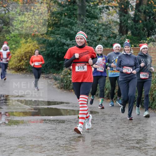 07.12.2025 - St. Pauli X-Mass-Run No. 15 Michael Burmester http://msf.ph/oto/9402775 07.12.2025 10:44:13 Laufen 315, 1286, 751, 1666 meine-sportfotos.de