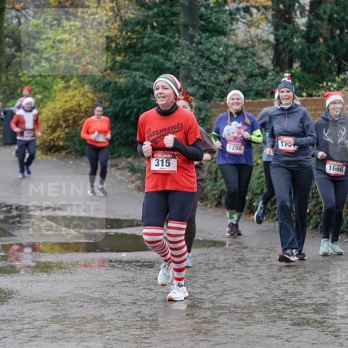 07.12.2025 - St. Pauli X-Mass-Run No. 15 Michael Burmester http://msf.ph/oto/9402777 07.12.2025 10:44:13 Laufen 15, 315, 1286, 1666 meine-sportfotos.de