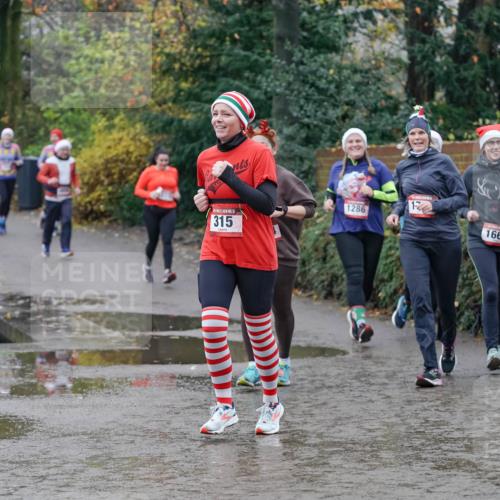 07.12.2025 - St. Pauli X-Mass-Run No. 15 Michael Burmester http://msf.ph/oto/9402778 07.12.2025 10:44:13 Laufen 315, 1286, 12, 1666 meine-sportfotos.de