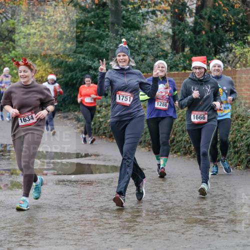 07.12.2025 - St. Pauli X-Mass-Run No. 15 Michael Burmester http://msf.ph/oto/9402785 07.12.2025 10:44:14 Laufen 1751, 1634, 1286, 1666 meine-sportfotos.de