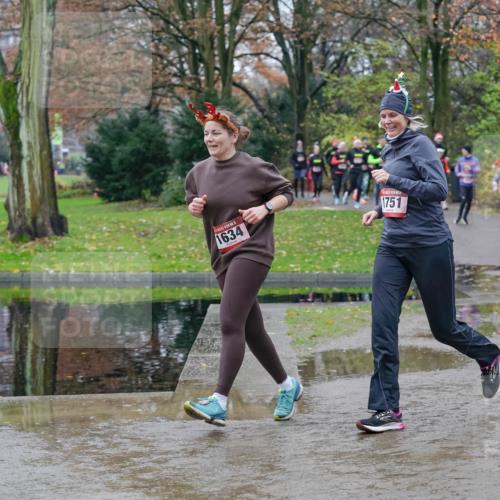 07.12.2025 - St. Pauli X-Mass-Run No. 15 Michael Burmester http://msf.ph/oto/9402790 07.12.2025 10:44:16 Laufen 15, 1634, 1751, 1666 meine-sportfotos.de