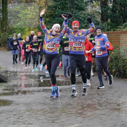 07.12.2025 - St. Pauli X-Mass-Run No. 15 Michael Burmester http://msf.ph/oto/9402819 07.12.2025 10:44:23 Laufen 4574, 4544, 2245, 456, 2243, 854 meine-sportfotos.de