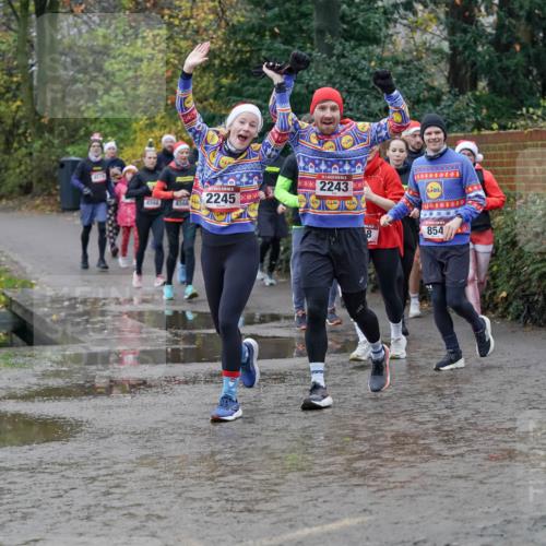 07.12.2025 - St. Pauli X-Mass-Run No. 15 Michael Burmester http://msf.ph/oto/9402820 07.12.2025 10:44:23 Laufen 4564, 4566, 2245, 2243, 8, 854 meine-sportfotos.de