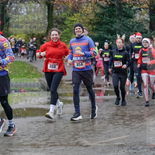 07.12.2025 - St. Pauli X-Mass-Run No. 15 Michael Burmester http://msf.ph/oto/9402828 07.12.2025 10:44:25 Laufen 858, 457, 4578, 4561, 854, 4571 meine-sportfotos.de