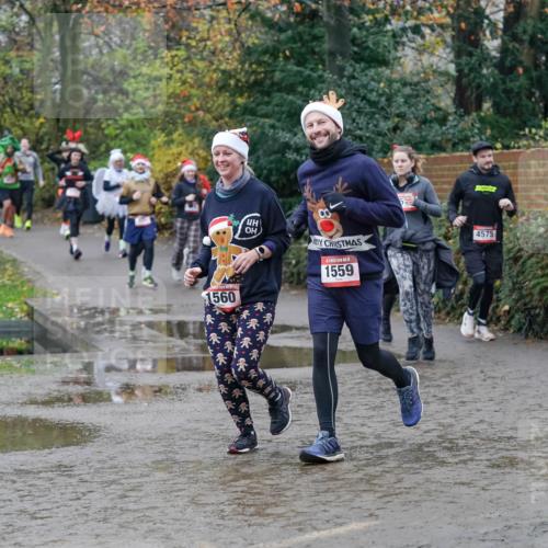 07.12.2025 - St. Pauli X-Mass-Run No. 15 Michael Burmester http://msf.ph/oto/9402860 07.12.2025 10:44:33 Laufen 1560, 1559, 4575 meine-sportfotos.de