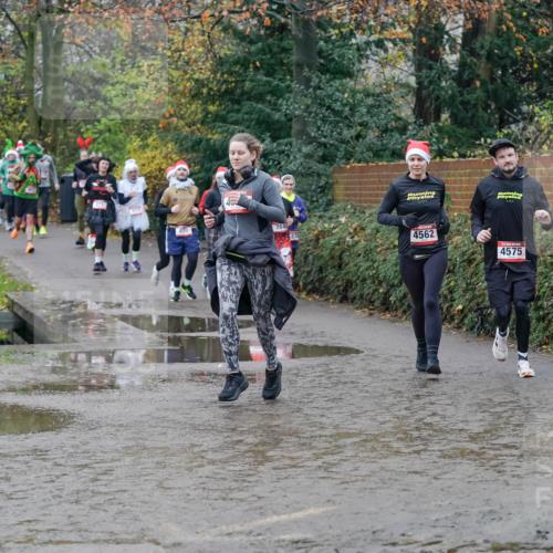 07.12.2025 - St. Pauli X-Mass-Run No. 15 Michael Burmester http://msf.ph/oto/9402866 07.12.2025 10:44:34 Laufen 270, 920, 784, 0, 4562, 4575 meine-sportfotos.de