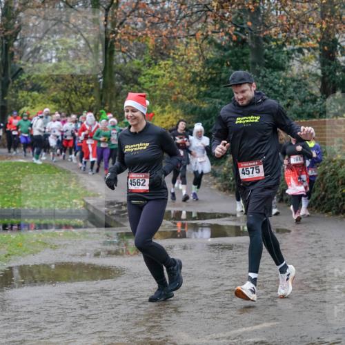 07.12.2025 - St. Pauli X-Mass-Run No. 15 Michael Burmester http://msf.ph/oto/9402877 07.12.2025 10:44:36 Laufen 0, 4562, 4575, 784, 574 meine-sportfotos.de