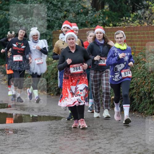 07.12.2025 - St. Pauli X-Mass-Run No. 15 Michael Burmester http://msf.ph/oto/9402879 07.12.2025 10:44:38 Laufen 502, 271, 273, 5, 784, 878, 574 meine-sportfotos.de