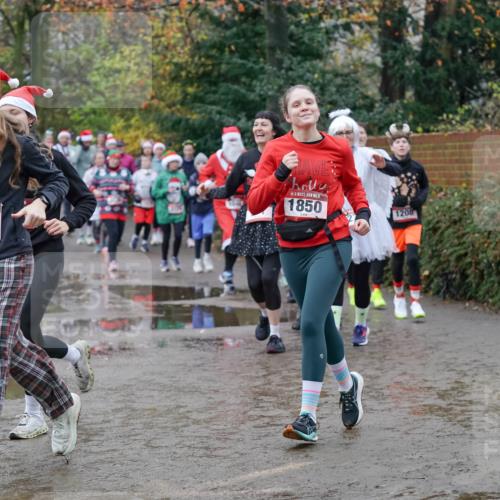 07.12.2025 - St. Pauli X-Mass-Run No. 15 Michael Burmester http://msf.ph/oto/9402890 07.12.2025 10:44:42 Laufen 15, 878, 55, 1850, 1208 meine-sportfotos.de