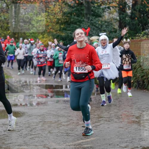 07.12.2025 - St. Pauli X-Mass-Run No. 15 Michael Burmester http://msf.ph/oto/9402892 07.12.2025 10:44:42 Laufen 878, 15, 1850, 273, 1208 meine-sportfotos.de