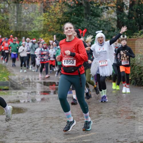07.12.2025 - St. Pauli X-Mass-Run No. 15 Michael Burmester http://msf.ph/oto/9402893 07.12.2025 10:44:42 Laufen 15, 1850, 273, 1208 meine-sportfotos.de