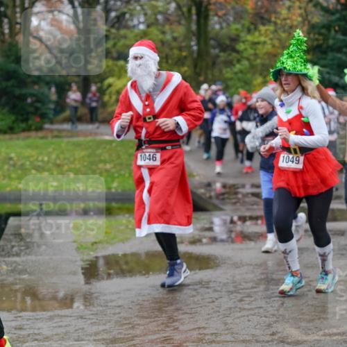 07.12.2025 - St. Pauli X-Mass-Run No. 15 Michael Burmester http://msf.ph/oto/9402917 07.12.2025 10:44:46 Laufen 15, 4, 1046, 1049, 1556, 128 meine-sportfotos.de