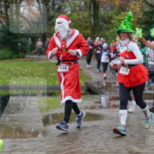 07.12.2025 - St. Pauli X-Mass-Run No. 15 Michael Burmester http://msf.ph/oto/9402918 07.12.2025 10:44:46 Laufen 1046, 556, 1049, 12 meine-sportfotos.de