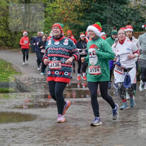 07.12.2025 - St. Pauli X-Mass-Run No. 15 Michael Burmester http://msf.ph/oto/9402929 07.12.2025 10:44:49 Laufen 3136, 3124, 1309, 1626 meine-sportfotos.de