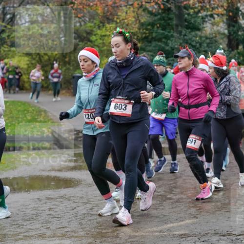 07.12.2025 - St. Pauli X-Mass-Run No. 15 Michael Burmester http://msf.ph/oto/9402946 07.12.2025 10:44:52 Laufen 5, 120, 15, 603, 659, 591, 204, 414 meine-sportfotos.de
