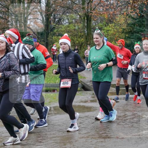 07.12.2025 - St. Pauli X-Mass-Run No. 15 Michael Burmester http://msf.ph/oto/9402958 07.12.2025 10:44:54 Laufen 15, 486, 596, 204, 414 meine-sportfotos.de