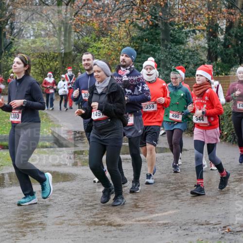 07.12.2025 - St. Pauli X-Mass-Run No. 15 Michael Burmester http://msf.ph/oto/9402979 07.12.2025 10:44:59 Laufen 1380, 38, 149, 359, 490, 344, 1430 meine-sportfotos.de