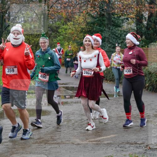 07.12.2025 - St. Pauli X-Mass-Run No. 15 Michael Burmester http://msf.ph/oto/9402987 07.12.2025 10:45:01 Laufen 5, 359, 490, 2403, 344, 1430 meine-sportfotos.de
